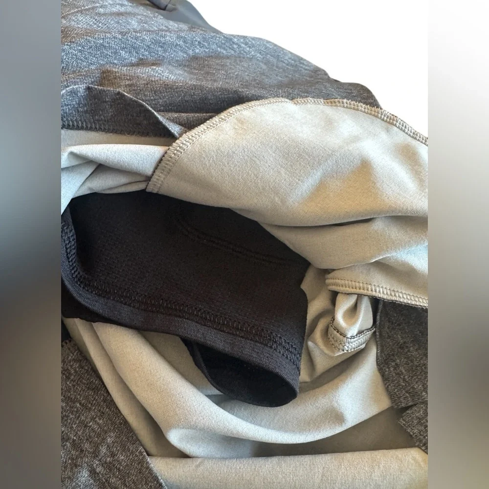 Lululemon Men’s The 9” Linerless Short Size M with Liner